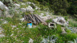 Antike Zisterne am Ende des Abschnitts mit frischem Wasser