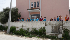 Schule in Kircağiz. Die Kinder sind begeistert!