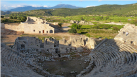 Patara. Blick auf der Amphitheater.