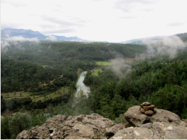 Aufstieg nach Selge. Blick hinunter zum Kprl.