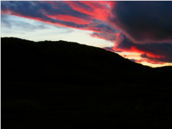 Das Licht des Nordens zaubert in der Dmmerung eine unglaubliche Farbpalette in den Abendhimmel