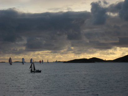 Segler in der Bucht vor Bod